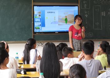 湖南省岳阳市华容县东山镇邓家小学图书角